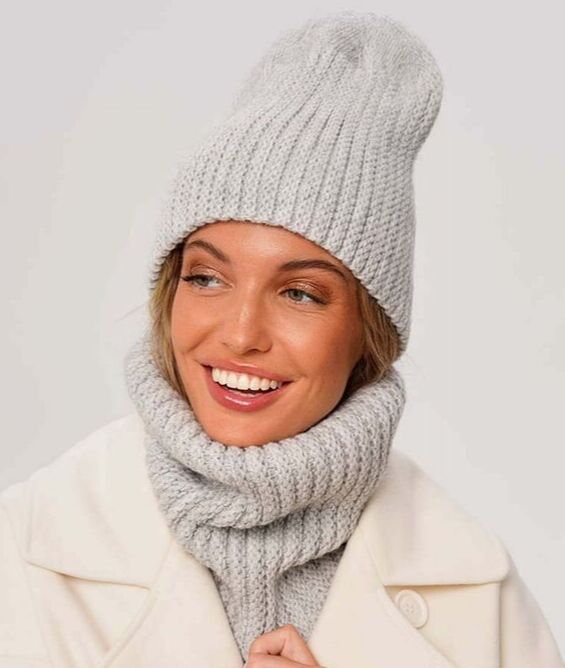 Siberika Комплект шапка+снуд вязаный женский зимний