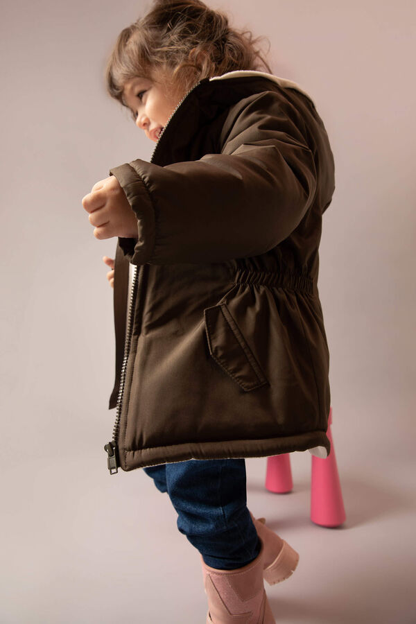 DEFACTO Пальто с подкладкой из плюша с капюшоном для маленьких девочек