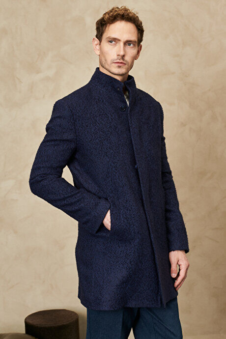 Стандартный крой Стандартный крой Шерстяное пальто с воротником-стойкой и узором в елочку Черно-темно-синее пальто